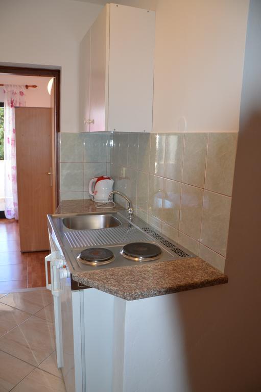 Apartments Andrea ドルヴェニク 部屋 写真
