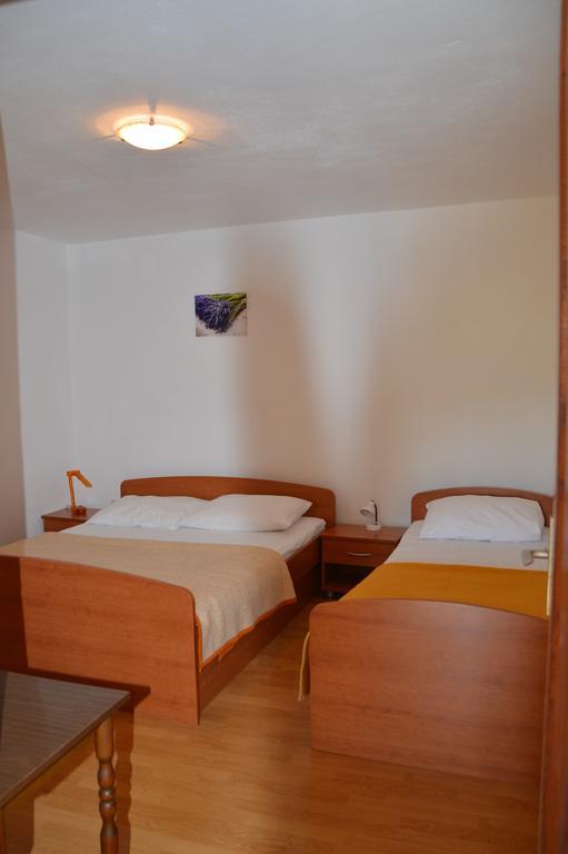 Apartments Andrea ドルヴェニク 部屋 写真